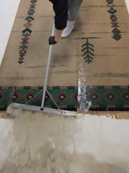 15年使ったリビングのカーペット、ペットと暮らすご家庭の丸洗い